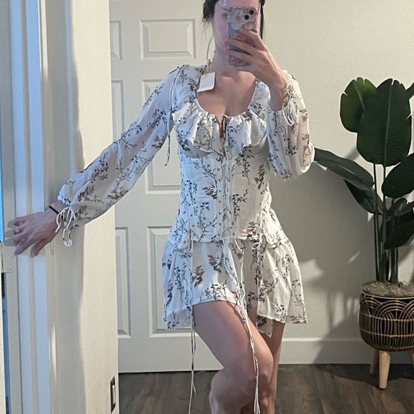 Lillie Chiffon Corset Dress - Picture 10 of 11